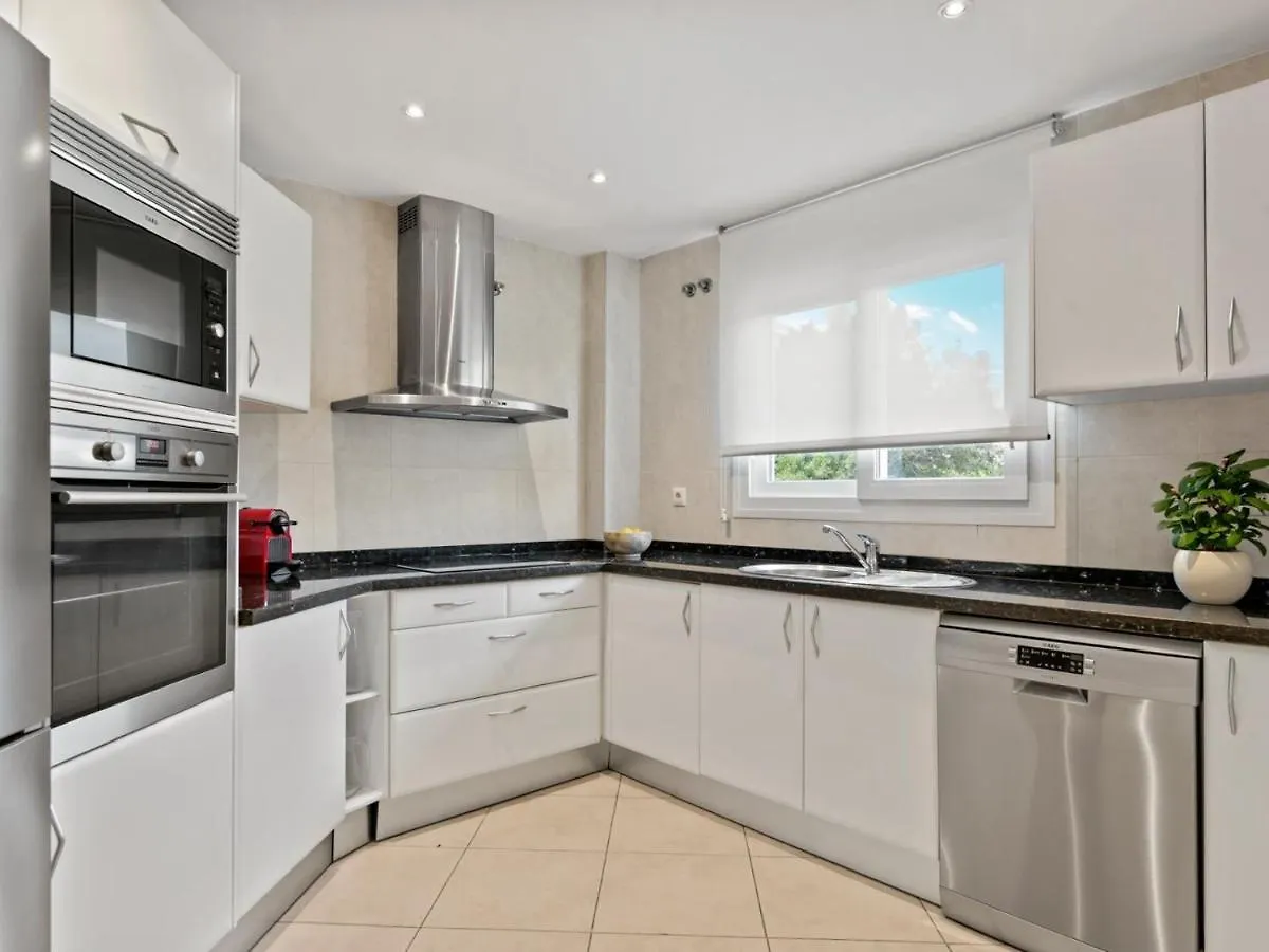 Apartment Dos Dormitorios En 2 Linea De Playa Ref G07 Marbella Spain
